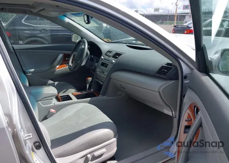 2011 Toyota Camry Xle z USA, uszkodzony, nr VIN 4T4BF3EK5BR184223